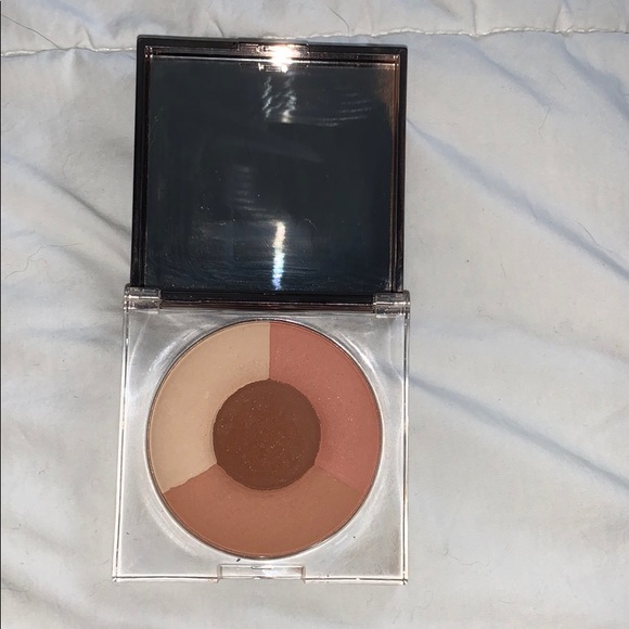 Bronzer - Picture 2 of 3